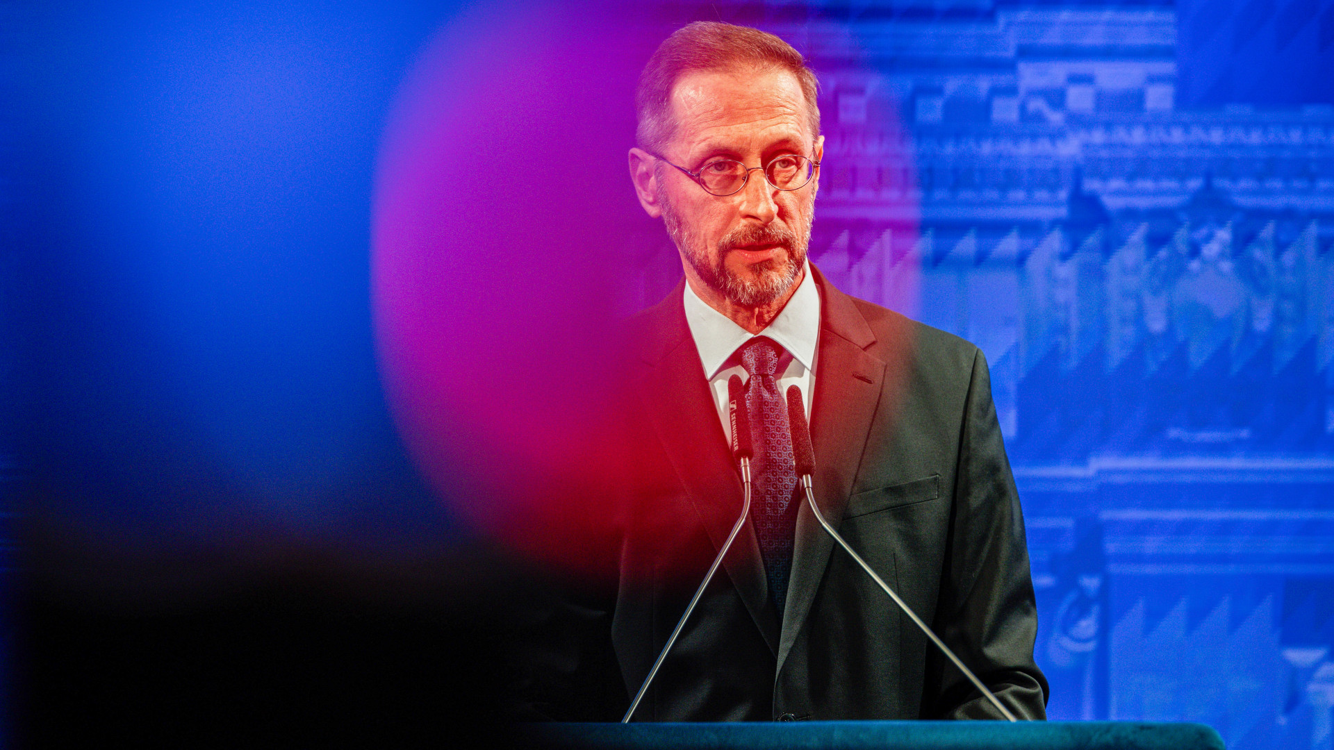 Az MNB 2028-tól 2,5 százalékra csökkenti az inflációs célt, és ritkábban dönt a kamatról
