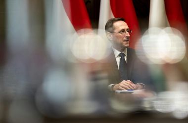 Reuters: az MNB lépése megerősítette a befektetői bizalmat az euró bevezetésében