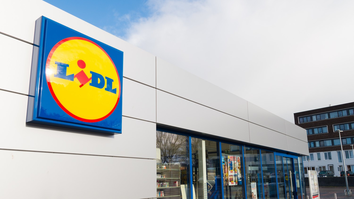 Birkenstock: a bíróság megtiltotta a Lidl utánzó szandáljainak forgalmazását