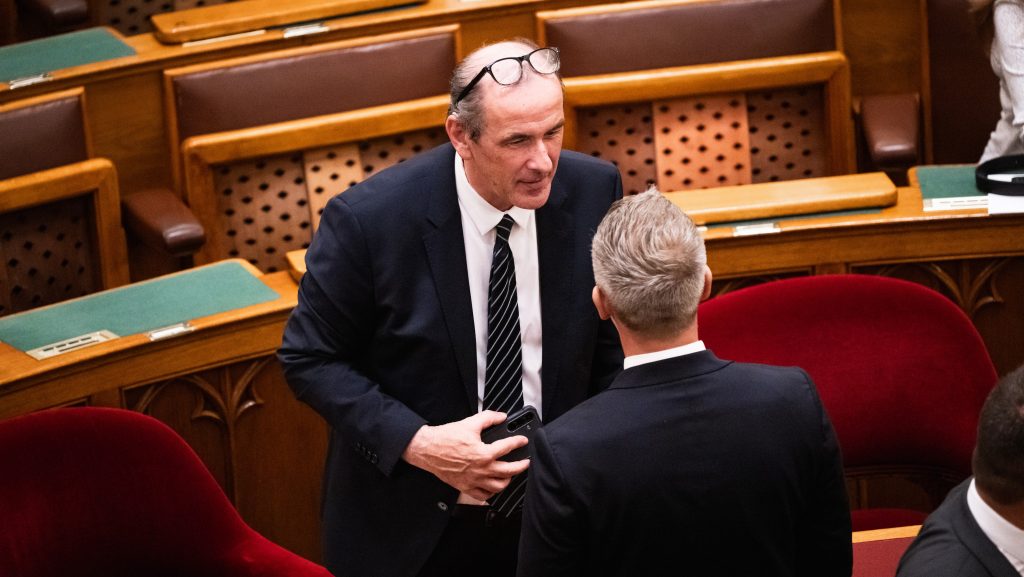Hegedűs Zsolt: érdemben mérlegeljük a visszadobott törvényről szóló elnöki észrevételeket