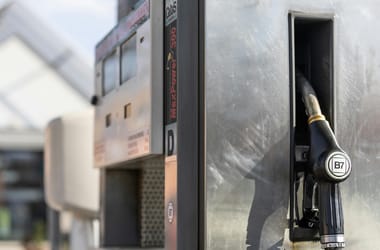 A független benzinkutak szövetsége négynapos fórumot tart a Kossuth téren