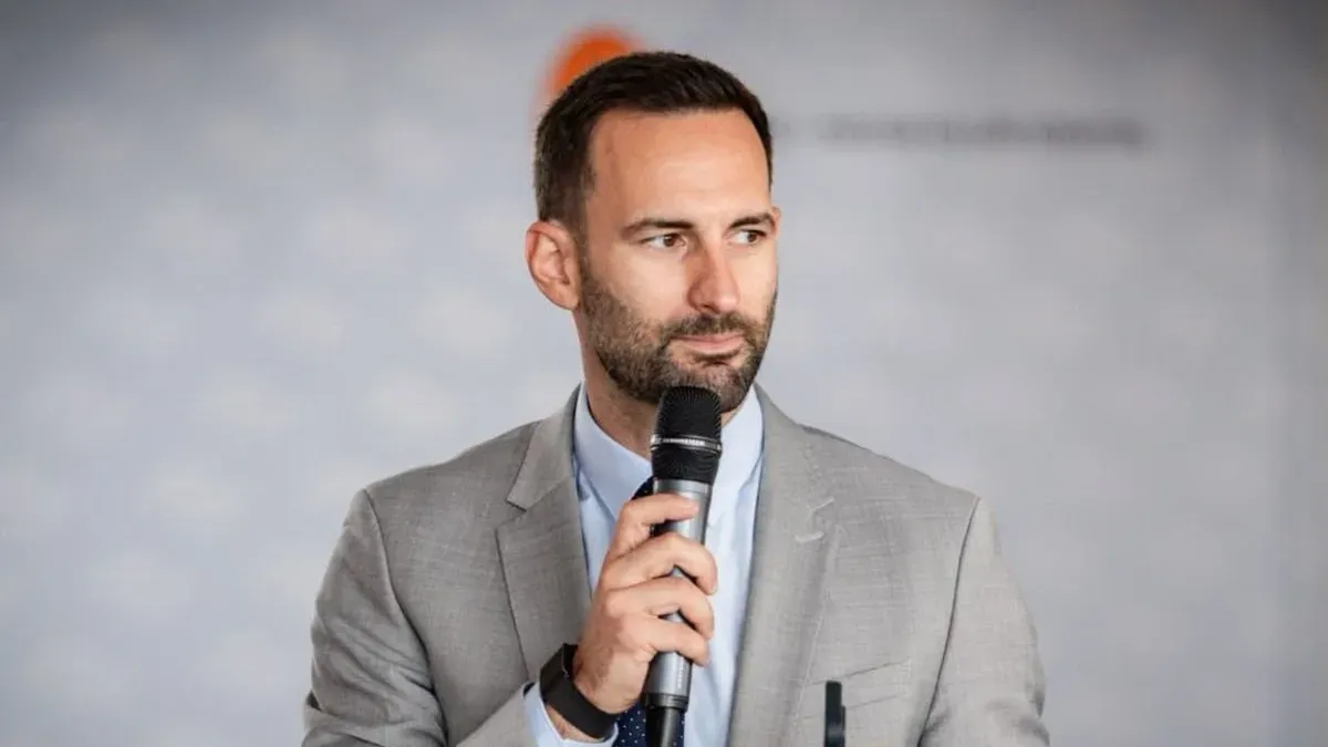 Palóc André: sorra zárnak be a gyárak, nő a munkanélküliség
