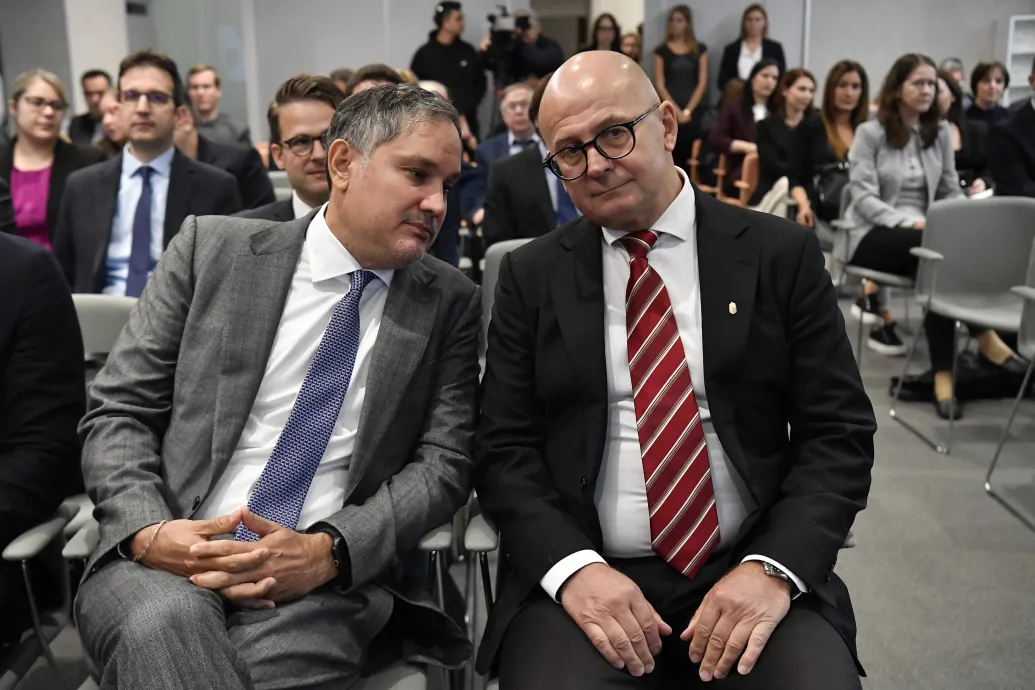 A GVH versenytanácsának hét tagja és 11 középvezető lemondásra szólítja fel a vezetést
