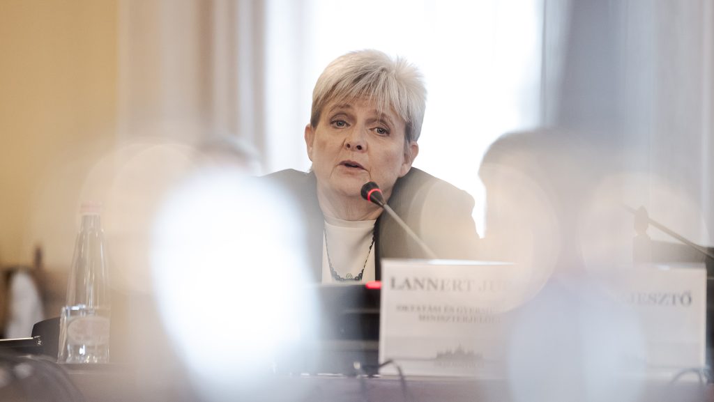 Lannert Judit a magyar állam nevében kért bocsánatot a meghurcolt pedagógusoktól
