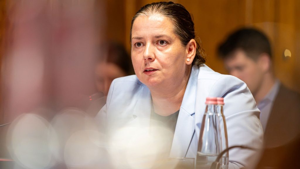 Az NVVH négy ügykört vont saját hatáskörébe