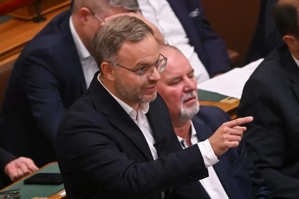 Orbán Balázs első döntéseként minden uniós tagállam parlamenti képviselőinek ír levelet