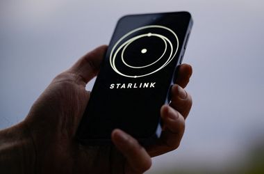 Hatóságok: gyújtogatás miatt nyomoznak a varsói környéki Starlink-állomás tűze ügyében