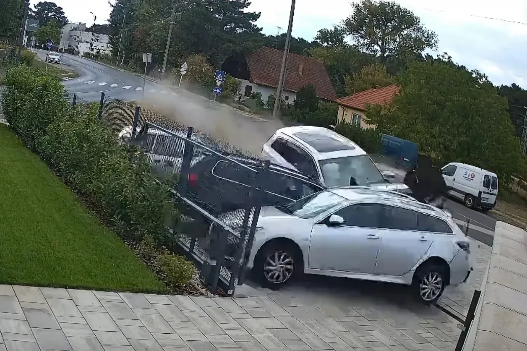Siófokon balesetet okozott egy férfi, akinek korábban bevonták a jogosítványát