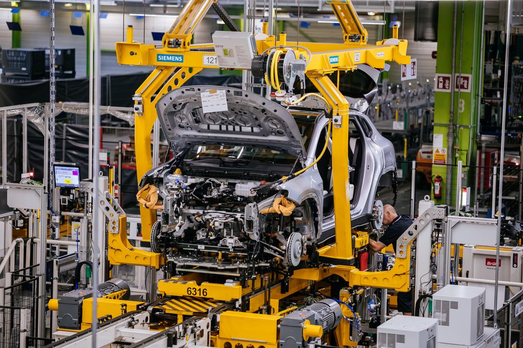 A Mercedes kilátásba helyezte, hogy két német üzemet bezárhat