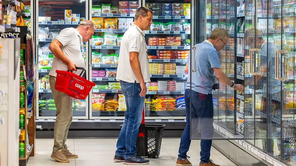 Két szegedi élelmiszerbolt jövőbe illő okosboltként működik, záróra nélkül
