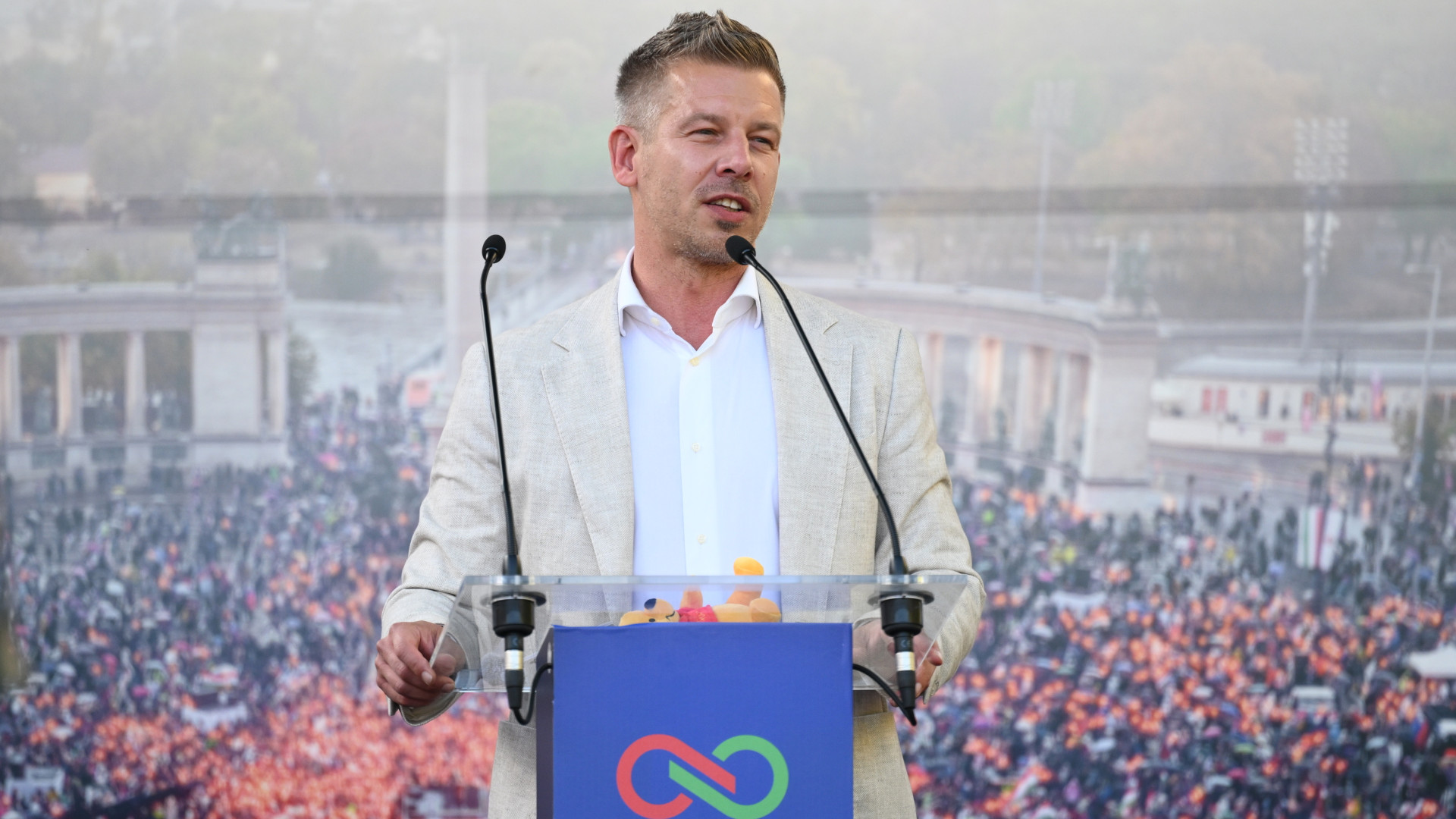Kiemelt korrupciós ügyekben indul eljárás, két politikust átadnak a nyomozóknak
