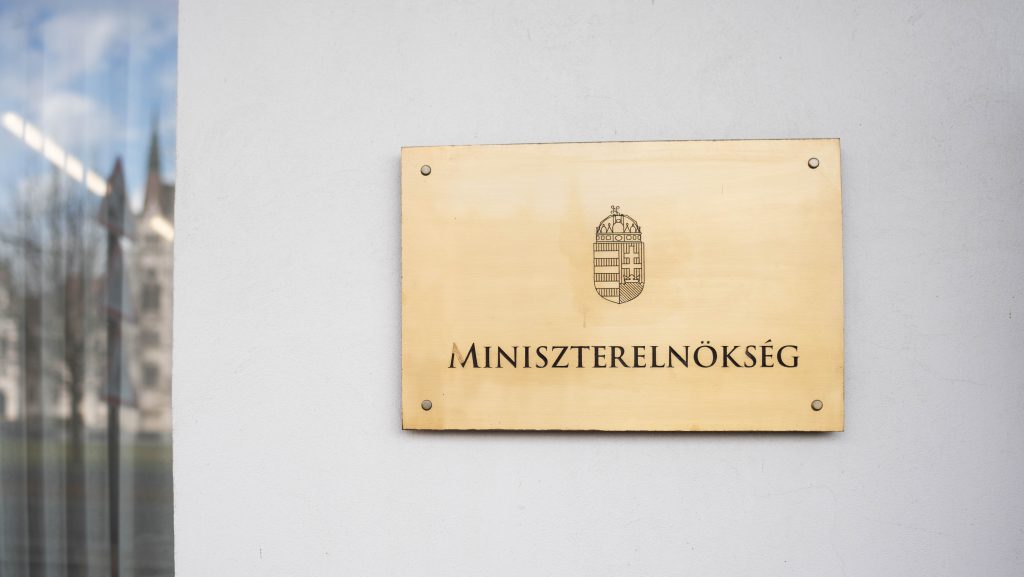 A Miniszterelnökség feljelentést tett 455 millió forintnyi gyanús megrendelés miatt