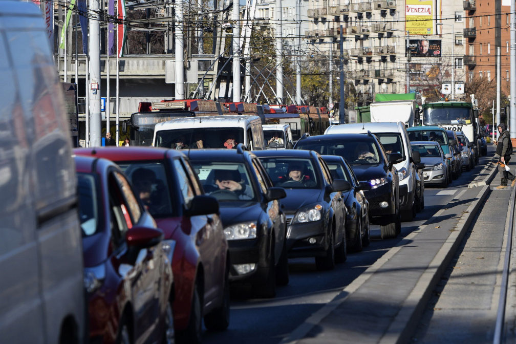 Egymillió magyar autós kap ma 20 000 forintot a legfeljebb 150 lóerős dízelekért