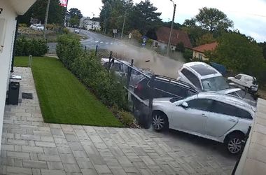A siófoki balesetet okozó sofőr azt mondta, hogy „kicsit kilyukadt a kocsi