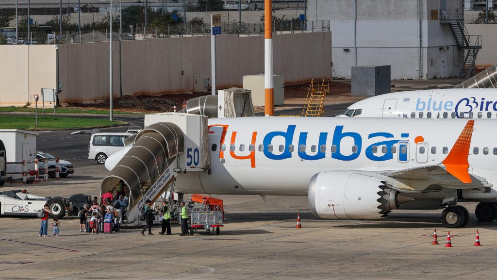 Letartóztatták a Flydubai-járaton a kapitányt megkéselő másodpilótát