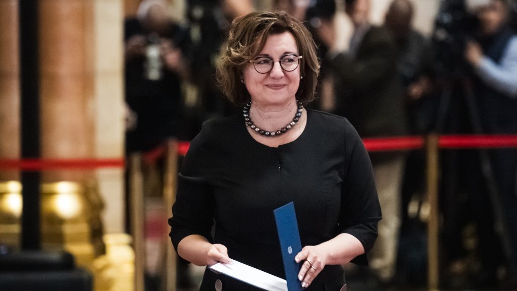 A tiszás képviselőnő egy mondatban reagált az ellenzéki vádakra