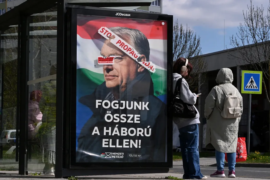 A készülő óriásplakát-tilalom legnagyobb nyertese egy NER-közeli és egy külföldi cég lehet
