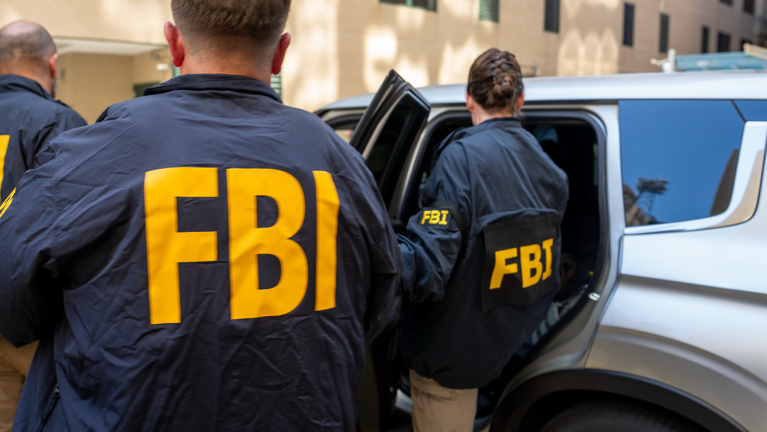 A ShinyHunters szerint feltörték az FBI rendszerét, több ezer dolgozó adatai kerültek veszélybe