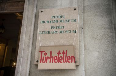 Hamvay Péter szerint a kulturális tárca működésében súlyos zavarok vannak