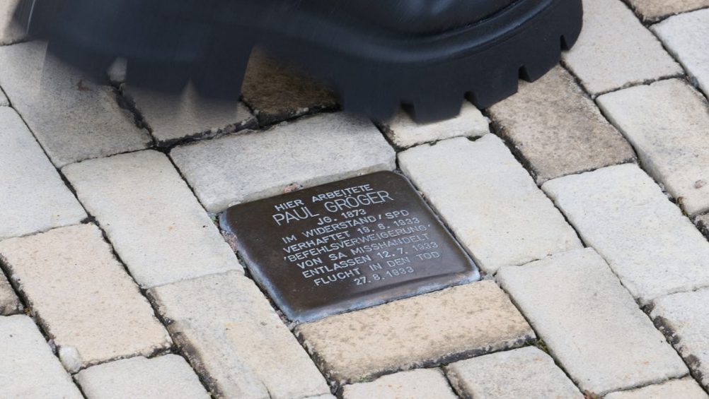 Egy német város betiltotta a holokauszt-emlékként szolgáló botlatóköveket