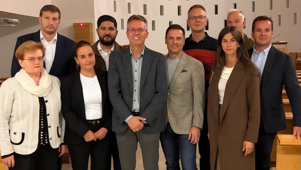 Fidesz–KDNP képviselők közös fotóval: támogatás Hankónak