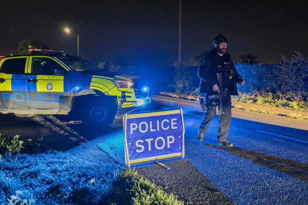 Öt férfit tartóztattak le a brit királyi légierő egyik támaszpontjánál terrorgyanúval