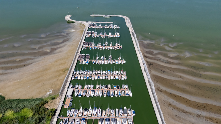 A Balaton egyre nagyobb bajban, és nem az alacsony vízállás a legnagyobb gond