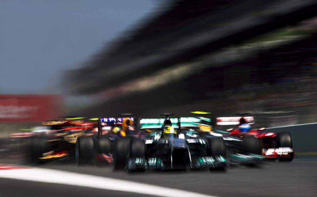 Első részletek: komoly kompromisszumok árán térhet vissza a V8 az F1-be