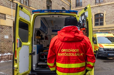 A Mentőszolgálat vizsgálja kommunikációját, miután tévesen sikeres újraélesztésről számoltak be