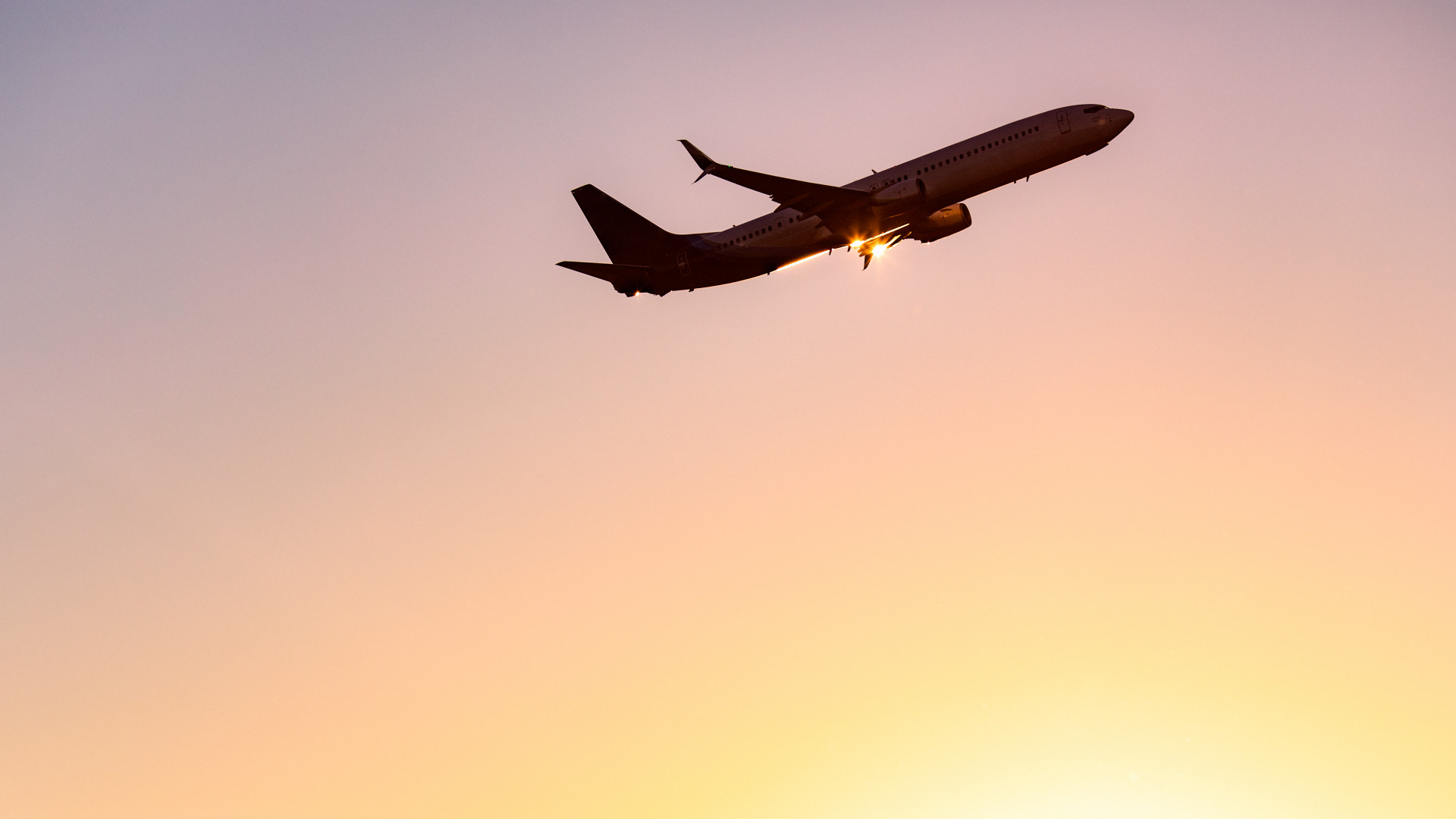 Az FAA vezetője szerint szoftverhiba miatt késik a Boeing 737 MAX 10 típusbizonyítványa