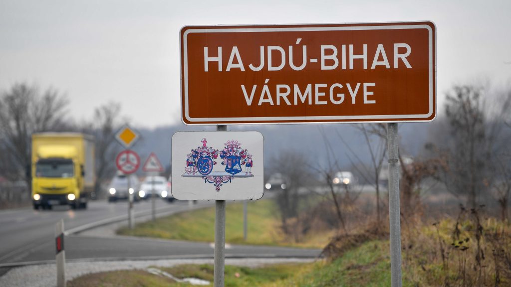 A névváltozás érinti a „vármegye” táblákat, de nem mindenhol cserélik le