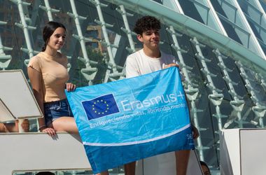 Az EP javaslata nagyobb ösztöndíjakat és szélesebb részvételt támogatna az Erasmus+ programban
