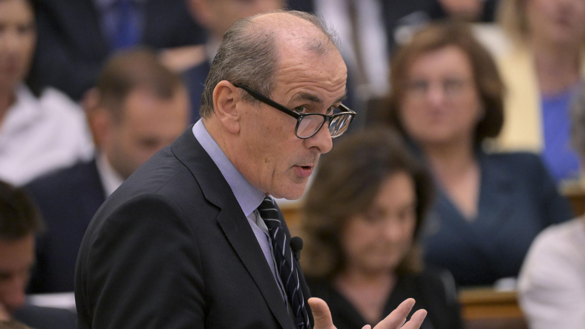 Hegedűs Zsolt: a 2027-es költségvetés 510 milliárddal növelné az egészségügyi forrásokat
