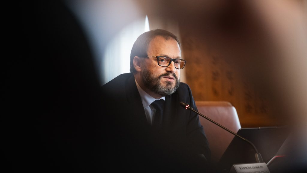 A kormány benyújtotta a 2027-es költségvetést, és négyszeres nyugdíjminimumot javasol