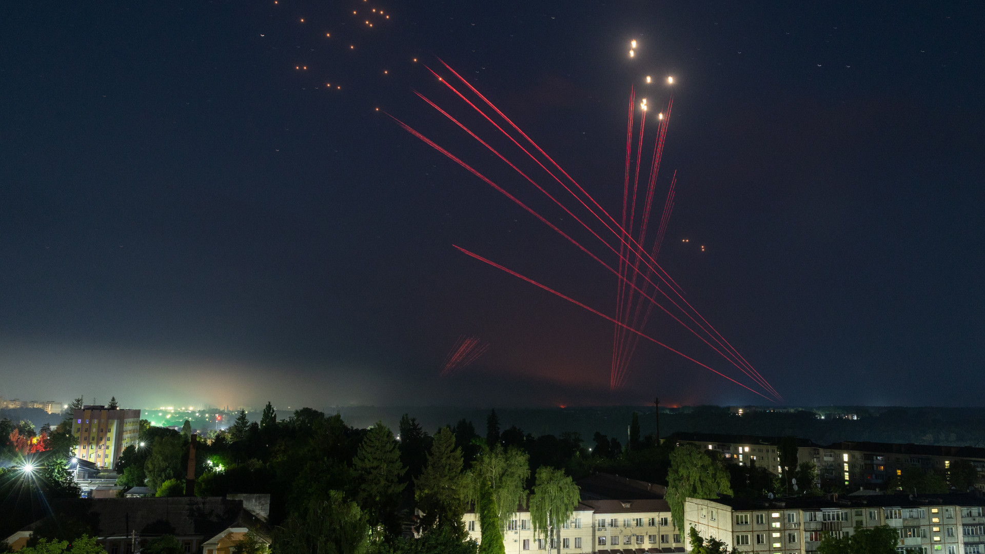 Szobjanyin szerint 166 ukrán drónt lőtt le a légvédelem, akadozik a moszkvai légi forgalom