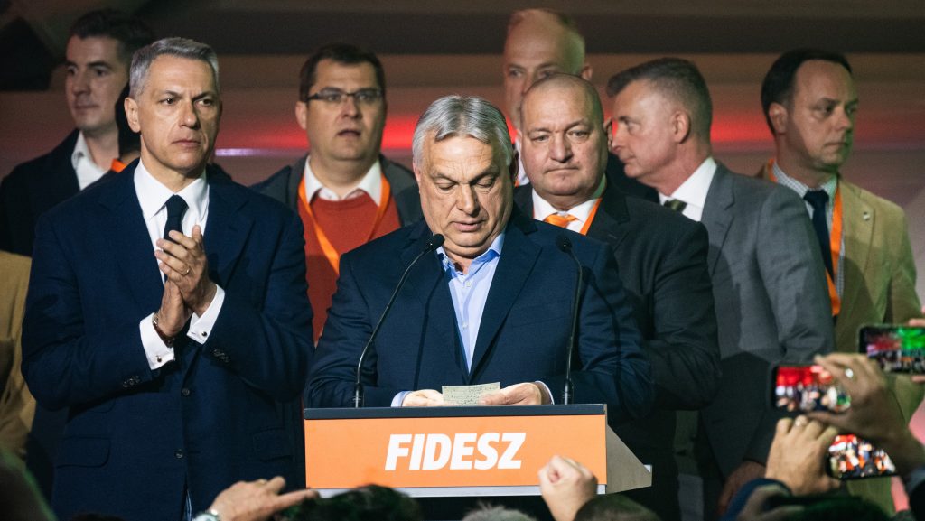 A Századvég szerint a magyarok fele nemzeti szégyennek tartotta a kormánypolitikát