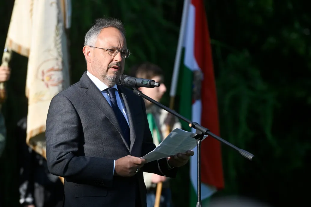 Bús Balázs 16 havi illetménynek megfelelő 32 millió forintot kapott a megbízás megszűnése után