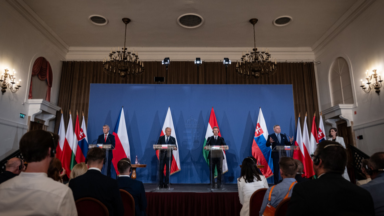 A V4 energiaügyi miniszterei Pozsonyban tárgyalnak az energiaárak csökkentéséről