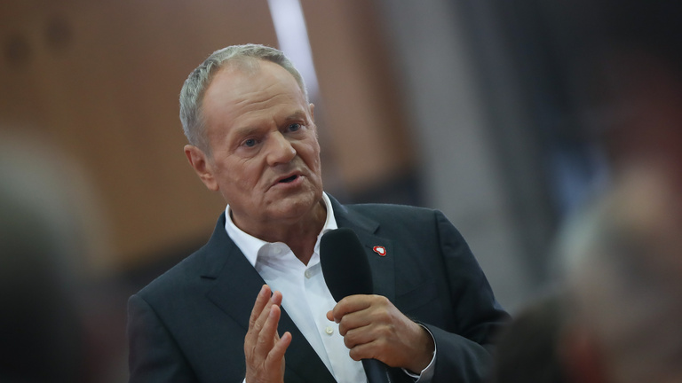 Lengyelországban sorozatos iskolai támadások, a miniszterelnök rendkívüli tanácskozást hívott össze