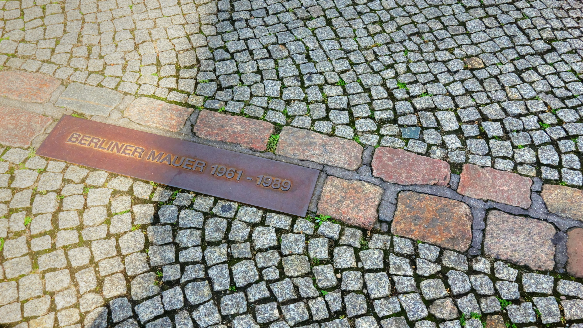 A felzárkózás ellenére sok keletnémet másodrendűnek érzi magát, a választásokon ez megmutatkozott