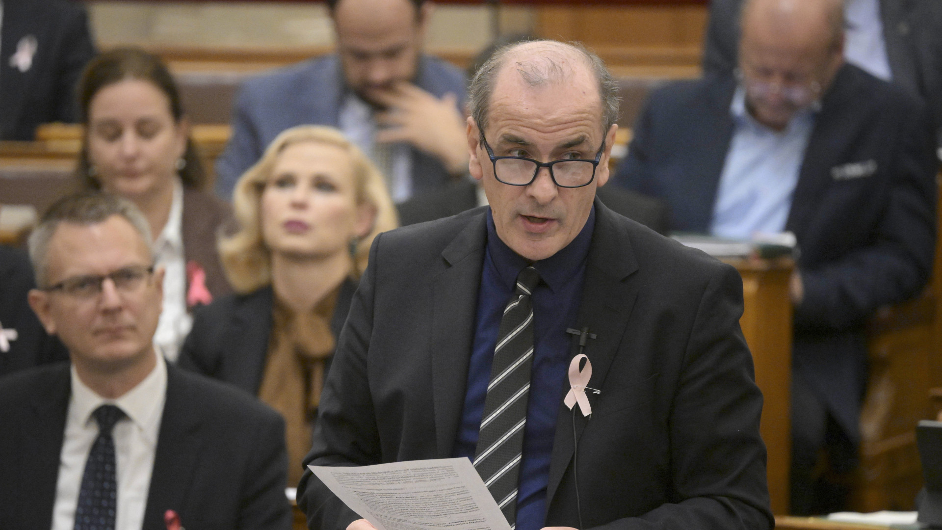 Kórházi ágyakat szociális gondoskodásra használják, ez akadályozza az ügyeleti ellátást