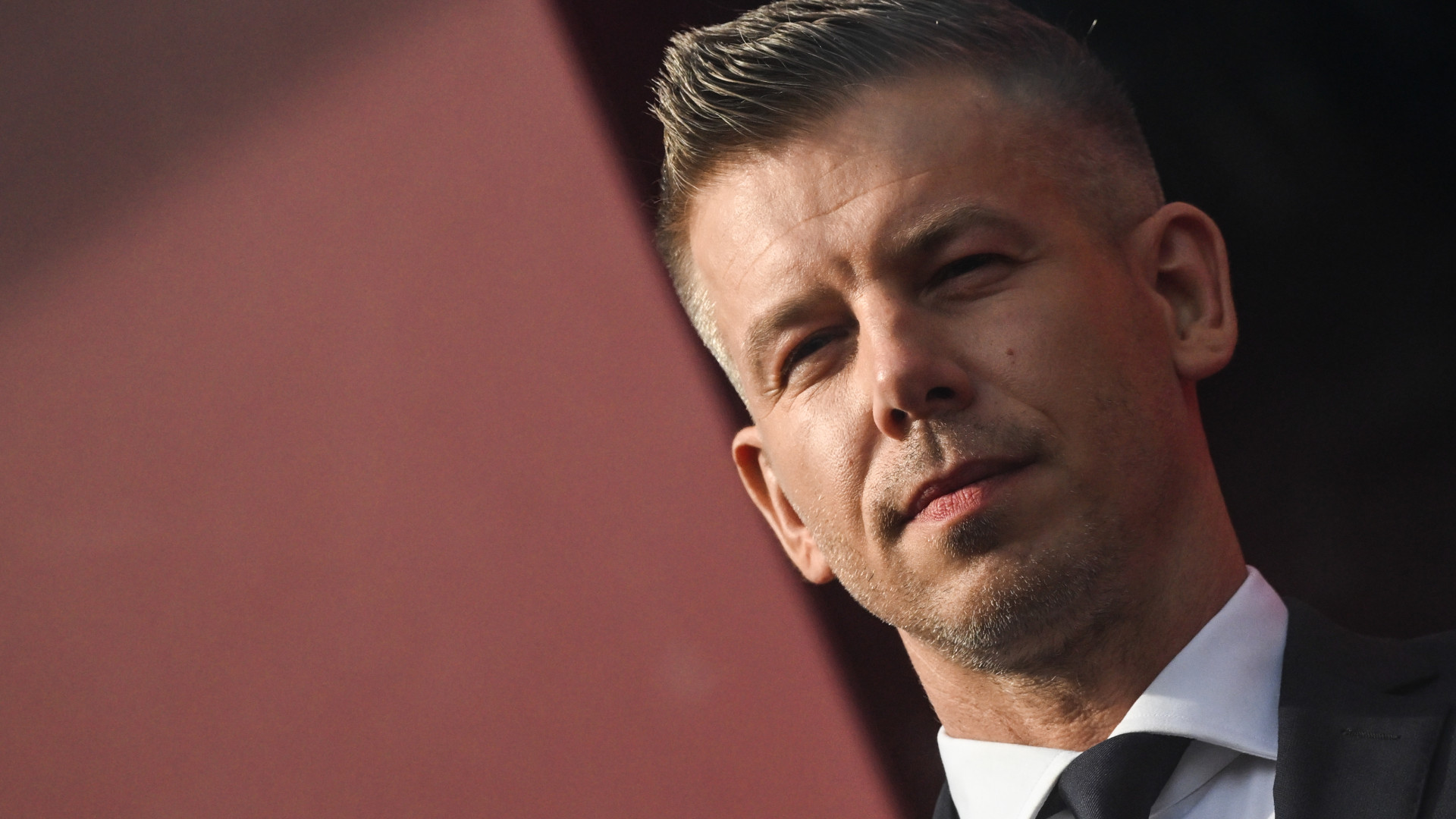 Magyar Péter szerint meg kell fontolni az árrésstop kivezetését