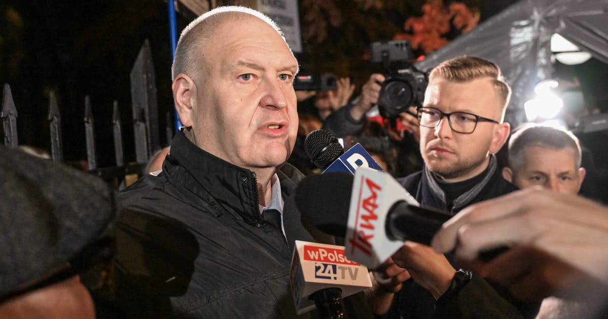 Az alkotmánybíróság elnökét felfüggesztették, belső hatalmi harc tört ki Lengyelországban