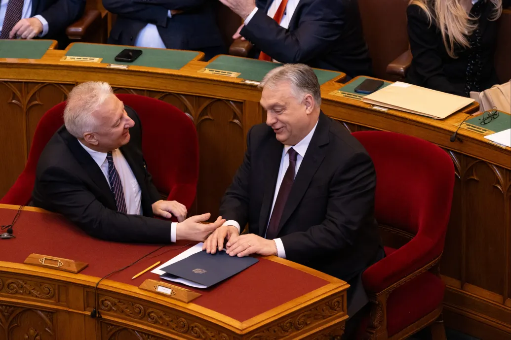 Az Orbán-kormány az első félév végén több mint 2800 milliárdos hiánnyal adta át az államkasszát
