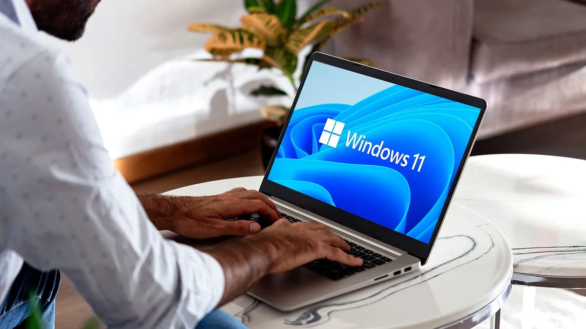 Holnaptól megszűnik a biztonsági támogatás egy elterjedt Windows 11-változatnál