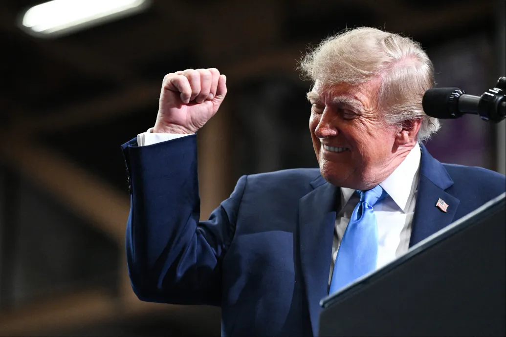 Donald Trump közzétette egy republikánus szenátor számát az óraátállítás eltörlése miatt