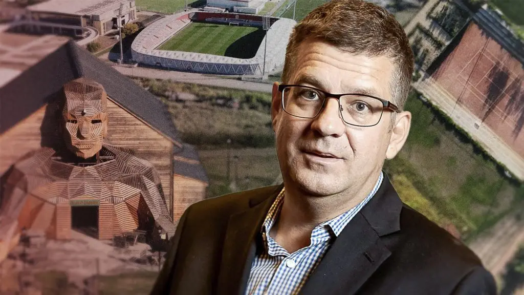 Seszták Disneylandje: műdínók és luxus-teniszakadémia épült a választókerületben