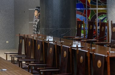 Az Alkotmánybíróság elutasította a bíró kezdeményezését az államkincstárnál tartásról
