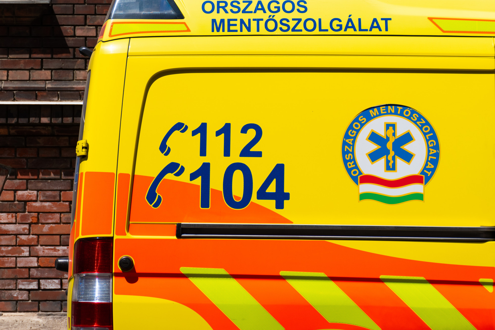A mentősofőrt 1 év 6 hónap börtönre ítélték, az ápoló büntetését próbaidőre felfüggesztették