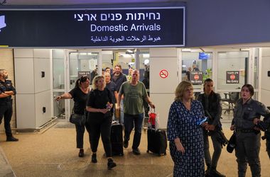 Egy utas szerint a Flydubai másodpilótája tönkre akarta tenni a műszereket